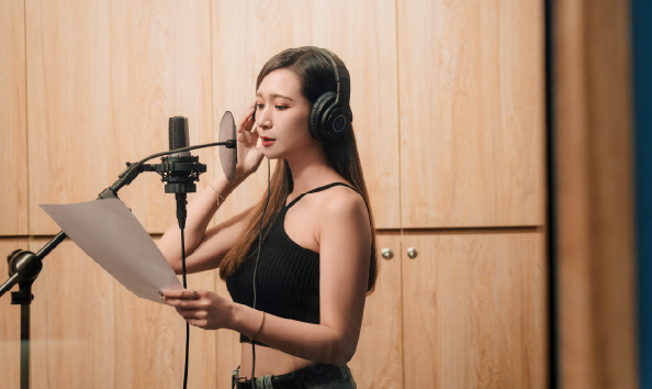 錄音室職業歌唱實戰班：專業發聲與錄音實戰